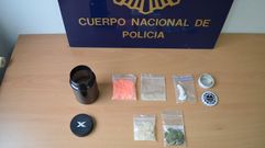 Fotograf�a del alijo difundida este lunes por la Polic�a Nacional en el que se ve en qu� presentaciones y envases estaba el MDMA