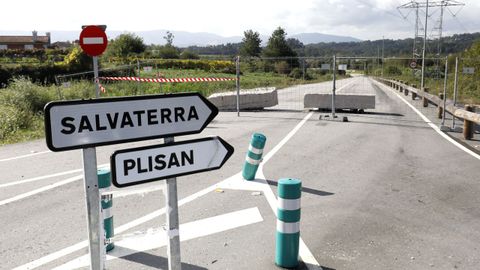 Glorietas y carreteras de la Plisan estn precintadas y con bloques de piedra que impiden la circulacin