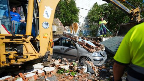 Incidencias provocadas por un pequeo tornado en la localidad onubense de Gibralen