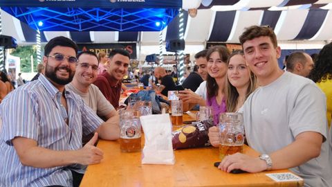 Asistentes al Oktoberfest de Gij�n