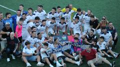Celebraci�n de los boiristas tras ganar al Monte y clasificarse para la Copa del Rey.