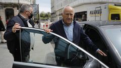 Amancio Ortega, tras una visita a una tienda de Zara de A Corua el pasado mes de abril