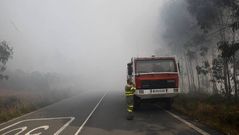Medios de extinci�n por tierra y aire en A Zapateira