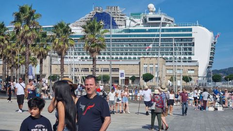 Turistas del crucero Ventura