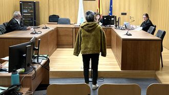 La acusada, durante el juicio celebrado en Ourense