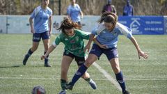 Las jugadoras de azul ganaron muchos duelos en los balones de medio campo