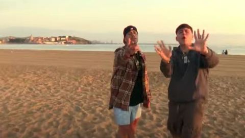 Duki e YSY A en la playa San Lorenzo