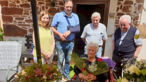En primer t�rmino, Adela Solares, en 2019, durante su homenaje
