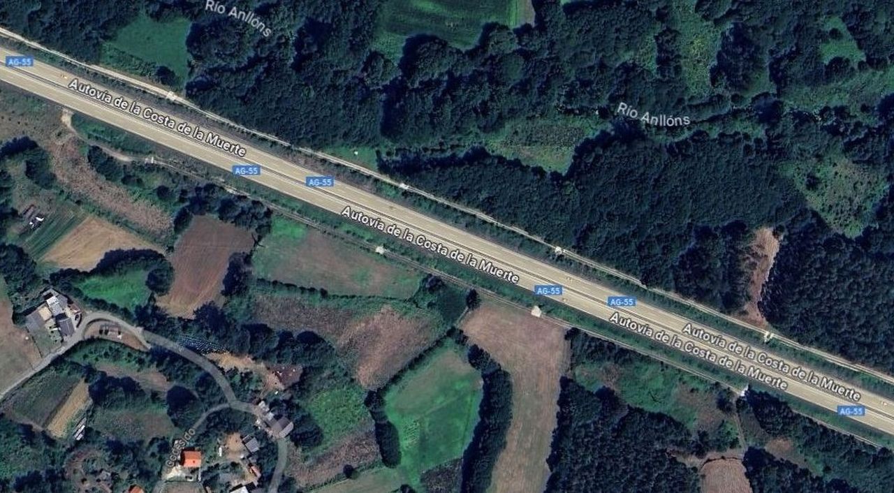 A Costa da Morte válelle a Wikipedia en inglés e alemán, e á española non