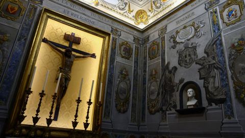 El lugar exacto en el que se sit�a el �ngel, a la derecha del crucifijo.