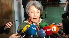 Rosa Mar�a Mateo atiende a los medios