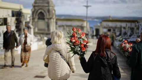 Preparativos en el cementerio de San Amaro