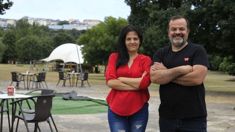 Claudia y Gastn, junto a la terraza del Pazo de Feiras de Lugo