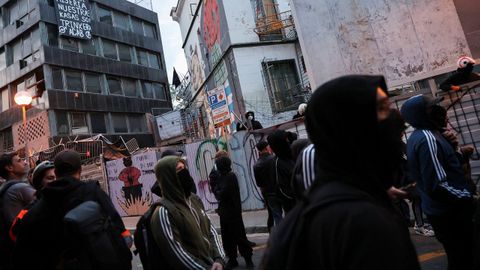 Imagen de las manifestaciones en las casas okupadas del barrio barcelonés de la Bonanova durante el pasado 11 de mayo