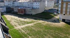 La actuaci�n incluir� una parte central pavimentada para actividades deportivas y fiestas.