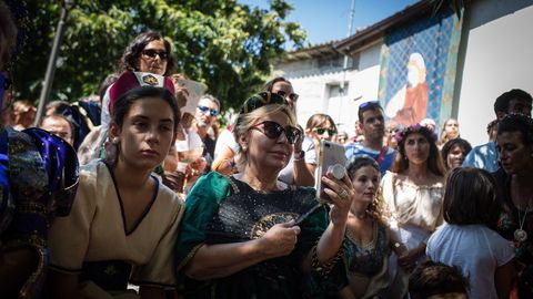 La fiesta rene a miles de personas en la capital de O Ribeiro