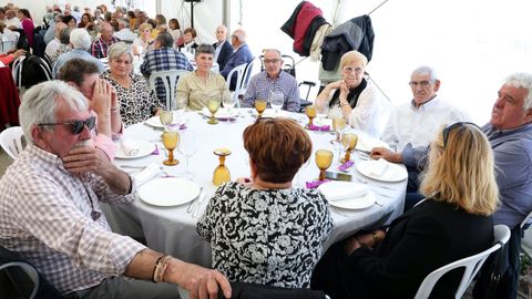 COMIDA DE LOS MAYORES EN PORTO DO SON 2025