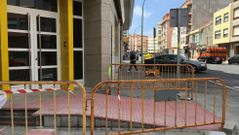 La rampa facilitar� el acceso a la oficina en silla de ruedas. 