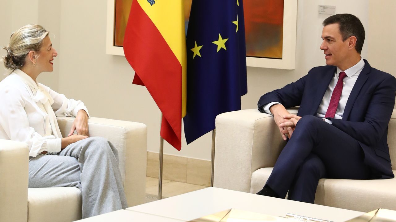 El Gobierno dará un cheque de 200 euros a las familias con rentas ...