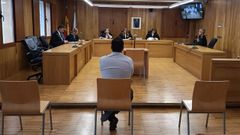 La defensa del empleado acusado de robar a su empresa en Vilalba lleg� a un acuerdo con la fiscal