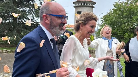 Boda de Jos� Francisco Fern�ndez Rivera,  Pep�n , consultor de comunicaci�n pol�tica, y Bego Vidal Tom�, trabajadora de GAES. Se celebr� en casa Charry, Oleiros en abril del 2025.