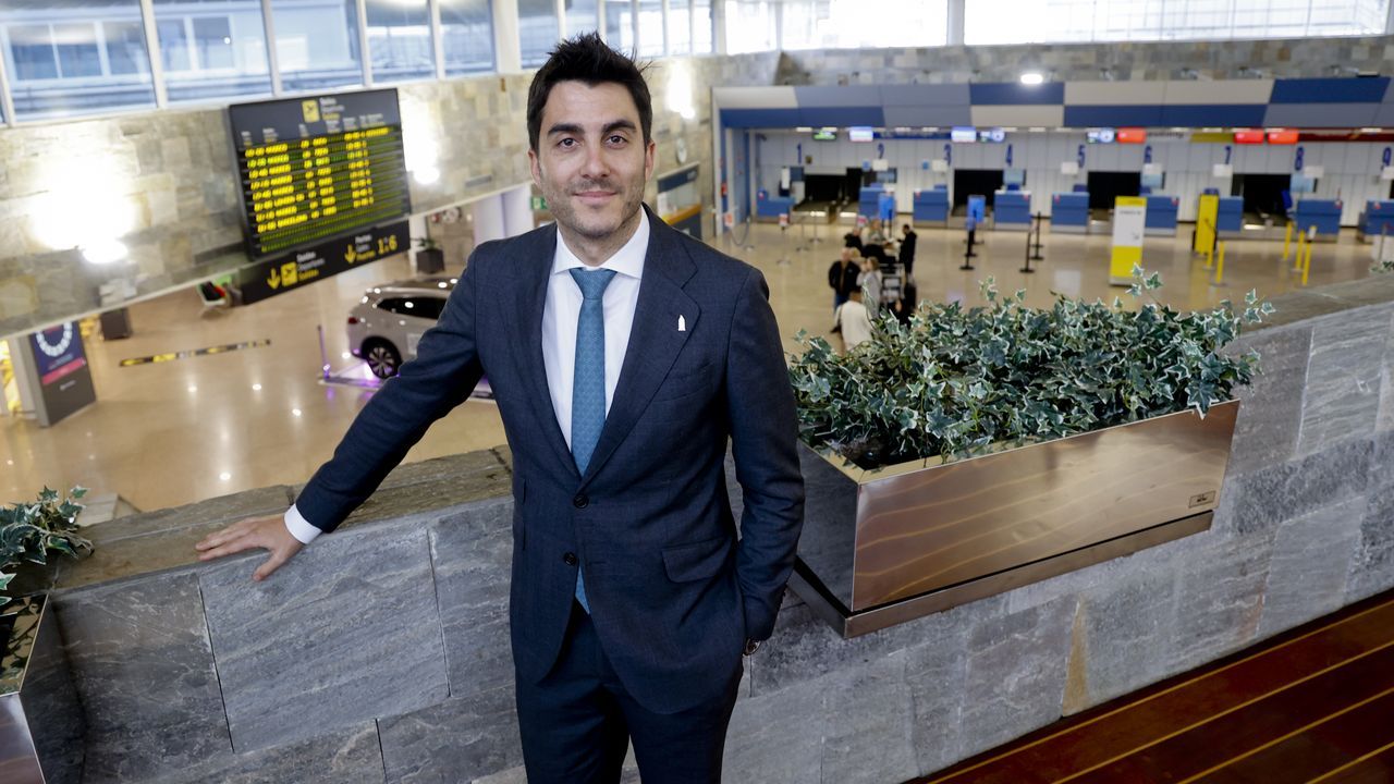 Joan Ibáñez Ferrer, director del aeropuerto de A Coruña: «Alvedro atendió la programación con garantías»