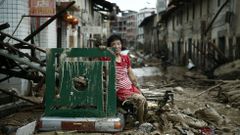 Una impresionante avalancha arrastra decenas de casas en China