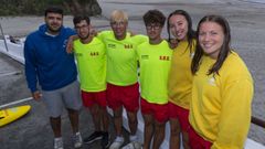 De izquierda a derecha: Daniel Arcas, Froil�n Pensado, Fabi�n Varela, Pablo Amado, Sara Garc�a y Julia Agrelo, socorristas en Cai�n