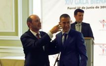 Rafael Louz�n, presidente de la Federaci�n Gallega de F�tbol, con Nacho Iglesias Villanueva.