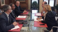 El consejero de Infraestructuras, Ordenaci�n del Territorio y Medio Ambiente, Fernando Lastra, con los directores generales de Infraestructuras y Transportes, Jos� Mar�a Pertierra, y de Calidad Ambiental, Manuel Guti�rrez, durante la reuni�n con la alcaldesa de Avil�s, Mariv� Monteser�n, y el concejal Jos� Ram�n Fern�ndez Huerga, responsable del �rea de Urbanismo y Planificaci�n.El consejero de Infraestructuras, Ordenaci�n del Territorio y Medio Ambiente, Fernando Lastra, con los directores generales de Infraestructuras y Transportes, Jos� Mar�a Pertierra, y de Calidad Ambiental, Manuel Guti�rrez, durante la reuni�n con la alcaldesa de Avil�s, Mariv� Monteser�n, y el concejal Jos� Ram�n Fern�ndez Huerga, responsable del �rea de Urbanismo y Planificaci�n