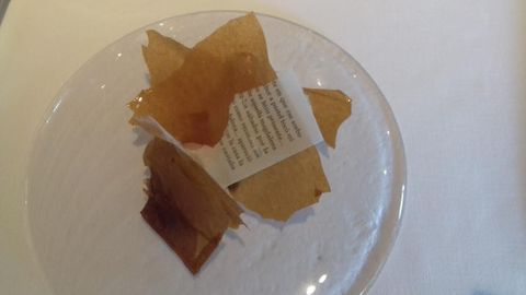 �Libro viejo�: milhojas de galleta con crema de t� �Darjeeling�.
