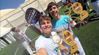 Selfi de Iago y Anselmo tras hacerse con el t�tulo nacional cadete. 