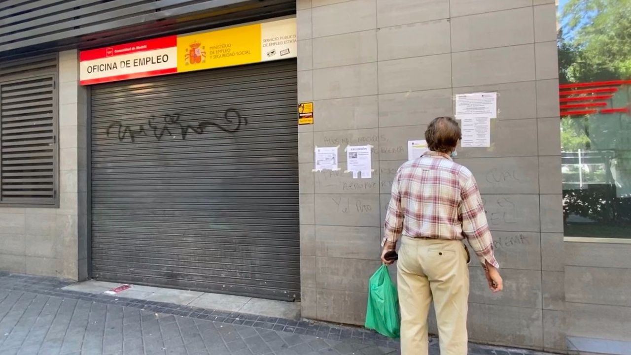 Trabajo prepara una ayuda de 430 euros para 500.000 parados sin ingresos