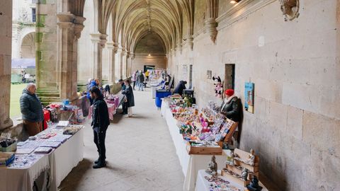 Mercado no claustro do mosteiro de Celanova
