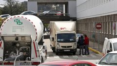Los camiones tienen que entrar marcha atr�s por este vial para cargar y descargar