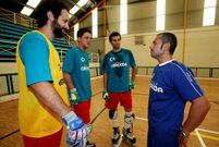 Juan Copa, a la derecha, har� el saque de honor en la final de Laiosa