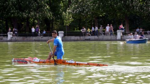 Acto promocional en el Retiro, remando junto a los turistas de la capital espa�ola.