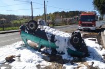 El GES de Bri�n tuvo que sellar la fuga de gasolina del veh�culo y limpiar la carretera.