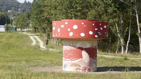 A micolox�a, de Carolina Diguele e Isabel O'Connor, en la avenida Monte Caxado