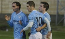 Rafa Casanova, Santi y Javicho, del Ribadeo, festejan un gol en un partido liguero de esta campa�a. 