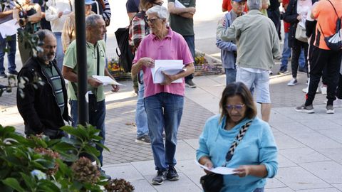 Mariano Abalo participó en la concentración vecinal