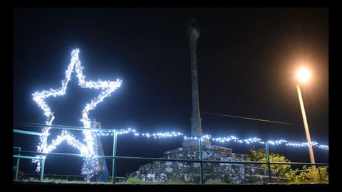 Cerneira decorou o lavadoiro e outros puntos de interese da aldea.