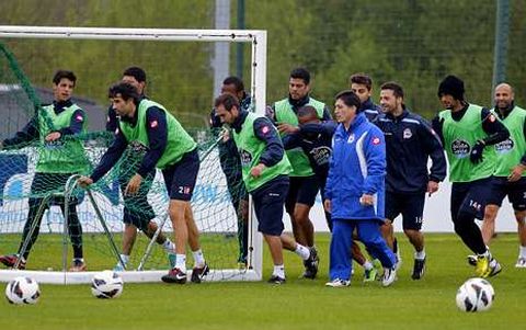 Los futbolistas del D�por se reunieron con responsables de la AFE tras el entrenamiento.