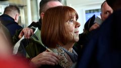 La francesa Gisele Pelicot, vctima de una violacin masiva orquestada por su entonces esposo Dominique Pelicot, antes de escuchar la sentencia que conden a su agresor a 20 aos de crcel.