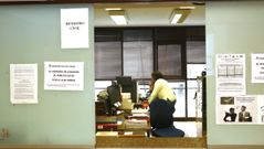 Imagen de archivo de una de las dependencias de los juzgados de Viveiro, donde, pese al esfuerzo de los funcionarios, el trabajo se acumula porque les entran muchos m�s asuntos de los que pueden asumir