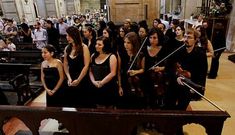 Los alumnos de M�sica en Compostela interpretaron una pieza por las v�ctimas de Angrois.