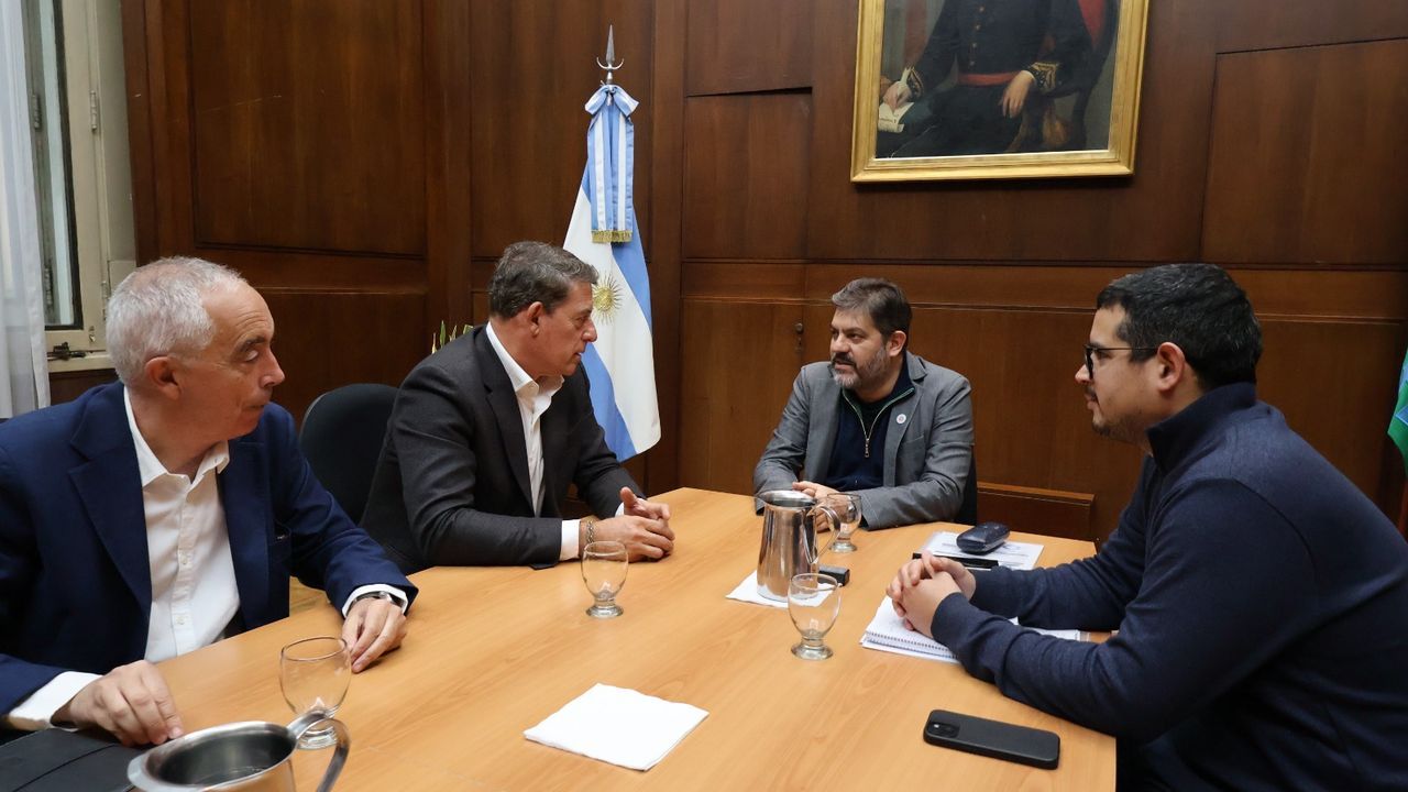 Besteiro en Buenos Aires: defensa de derechos sociales y vínculo cultural