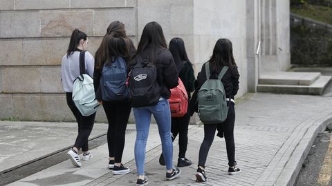 Alumnas del Colegio Salesianos de Ourense