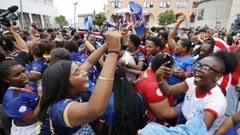 Fiesta en Burela durante y despu�s del partido