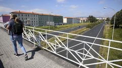 Vista de la avenida de As P�as desde el puente que la sobrevuela y conecta Caranza con la zona de A G�ndara.